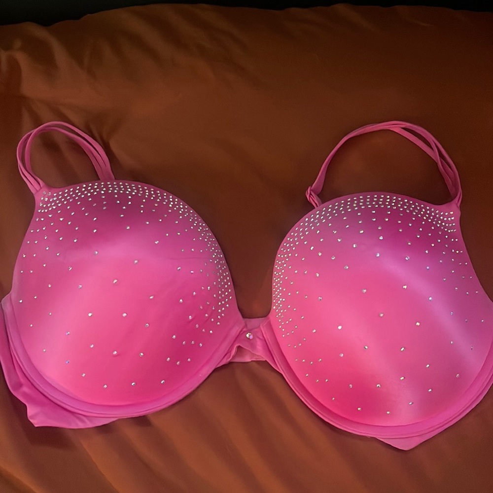 38DD Victoria’s Secret Bra - Very Sexy Push Up